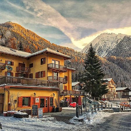 Le Nid De L'Aigle Hotel Champoluc Exterior photo