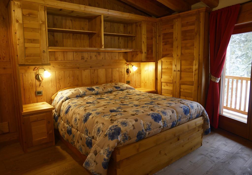 Le Nid De L'Aigle Hotel Champoluc Room photo