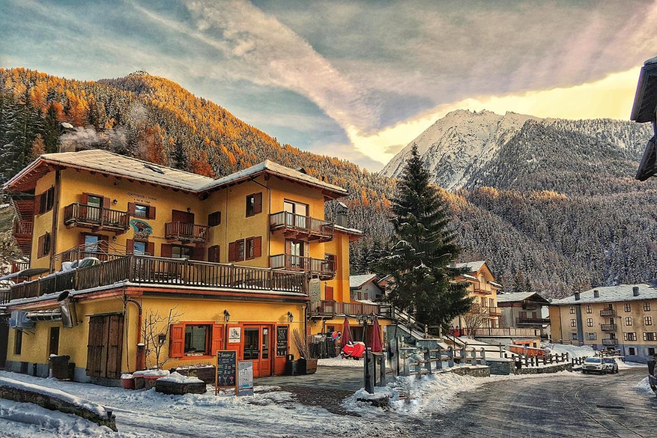 Le Nid De L'Aigle Hotel Champoluc Exterior photo